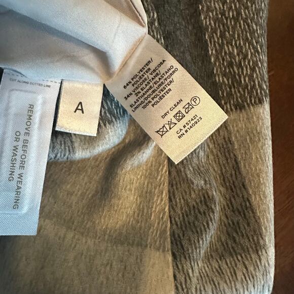 Loft Plaid Skirt soft grays beiges lined Size 4P petite - Picture 4 of 8